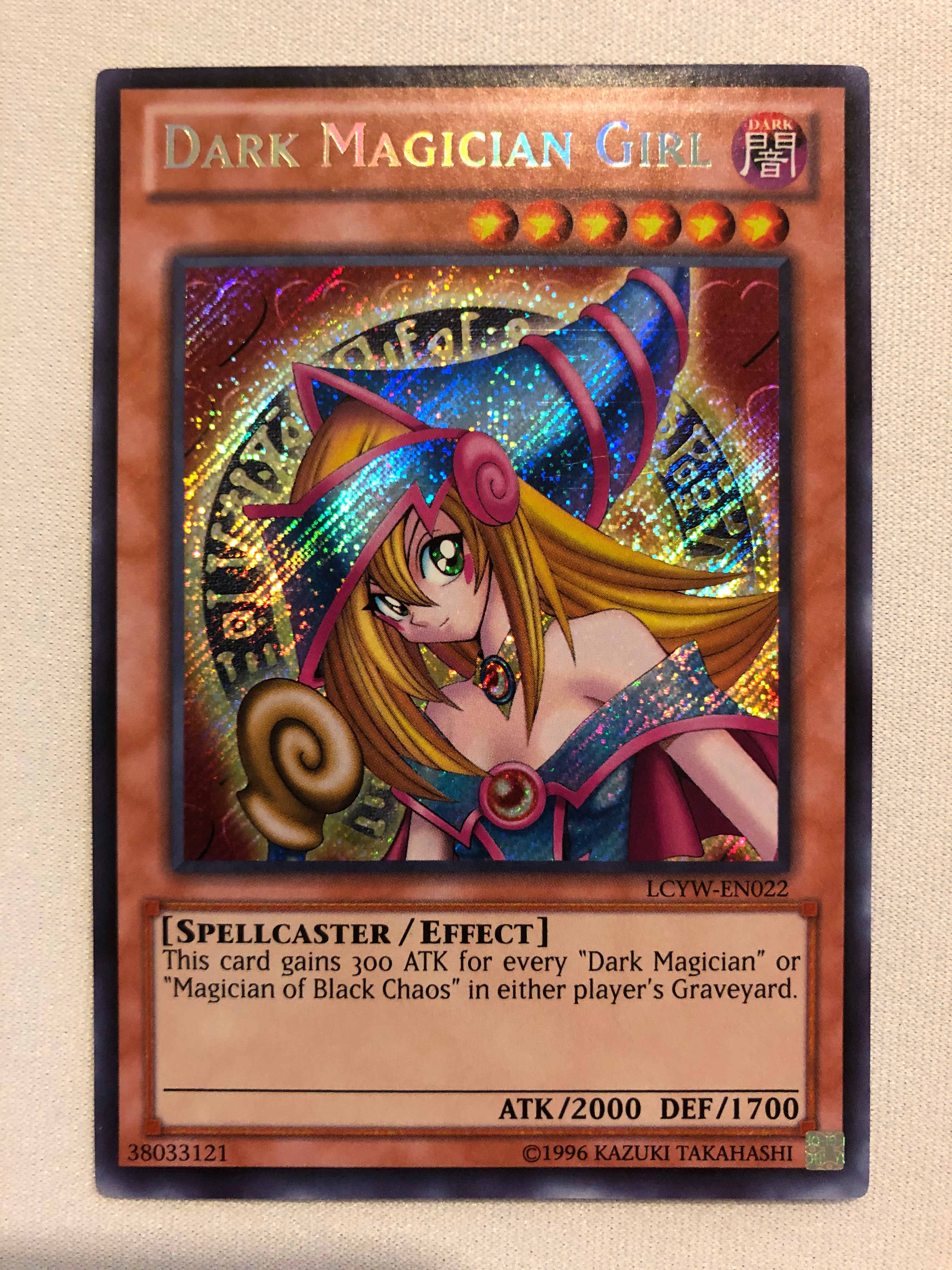 Yugioh Dark Magician Girl LCYW-EN022 Secret Rare Unlimited Edition  Mint/Near Mint