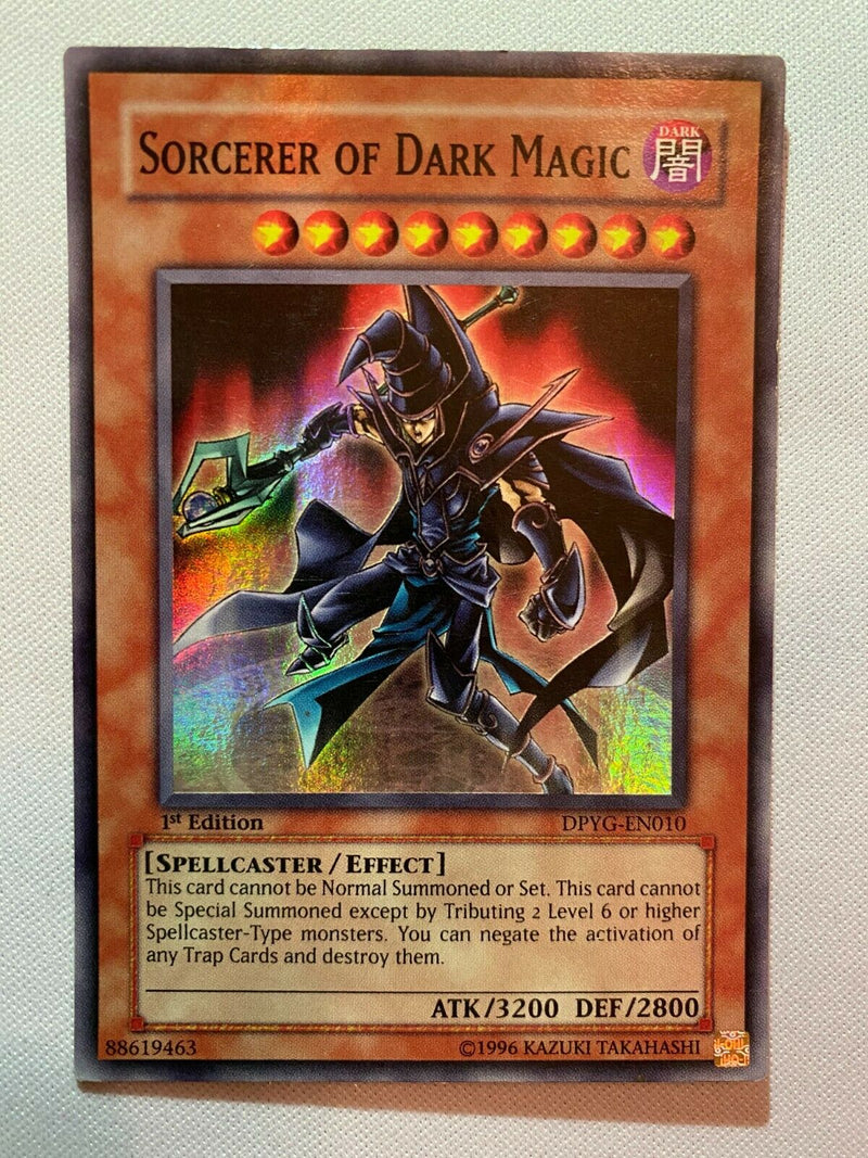 Yugioh Sorcerer of Dark Magic DPYG-EN010 1st Edition Super Rare Near Mint
